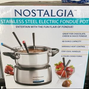 Never been used electric fondue pot
